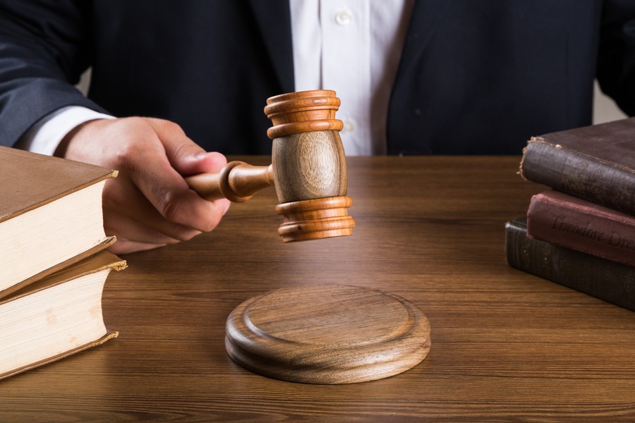 國際商業合同中的額外法律因素：上海合同律師視角