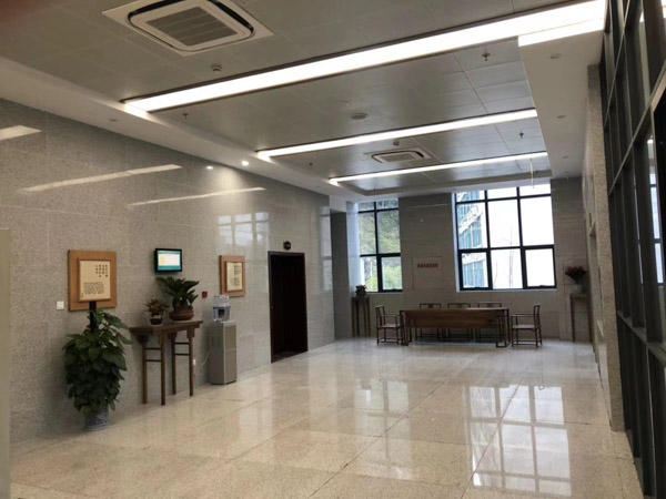 人民法院如何解決醫療糾紛案件鑒定人出庭費用？上海知名律師事務所告訴您