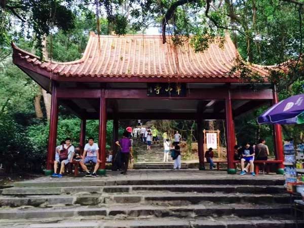 人民法院如何解決醫療糾紛案件鑒定人出庭費用？上海知名律師事務所告訴您