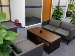 <b>上海合同律師解讀：合同違約，責(zé)任誰(shuí)擔(dān)？</b>